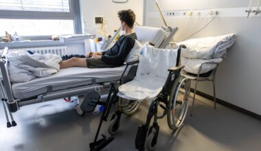 Gewalt in Essen: Schlägerbande zertrümmert Knie von Medizinstudent | Regional