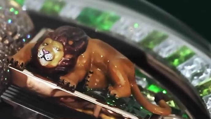 Der Löwe symbolisiert eines der Tiere, die Vantara schützen soll