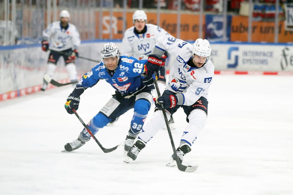 Das Tor des Dresdners Ricardo Hendreschke (l.) war noch das Positivste am Abend.
