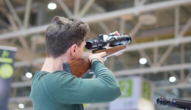 „Jagen und Fischen“ eröffnet Augsburger Messesaison – Kritik am Jagdtourismus