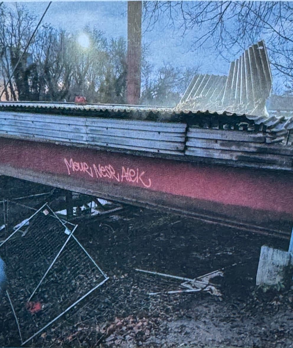 Der Brandanschlag auf eine Kabelbrücke in Berlin löste einen tagelangen Stromausfall für Zehntausende Berliner auf