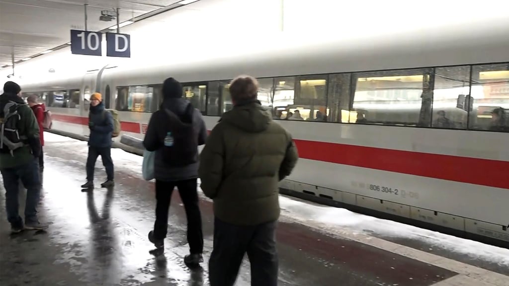 Aufenthaltszug in Hannover schützt Reisende vor Kälte