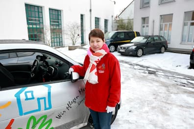 Touren umplanen, Mitarbeitende abholen, mehr Zeit einplanen: Jasmin Arbabian-Vogel vom Interkulturellen Sozialdienst ist auf den Schnee gut vorbereitet.