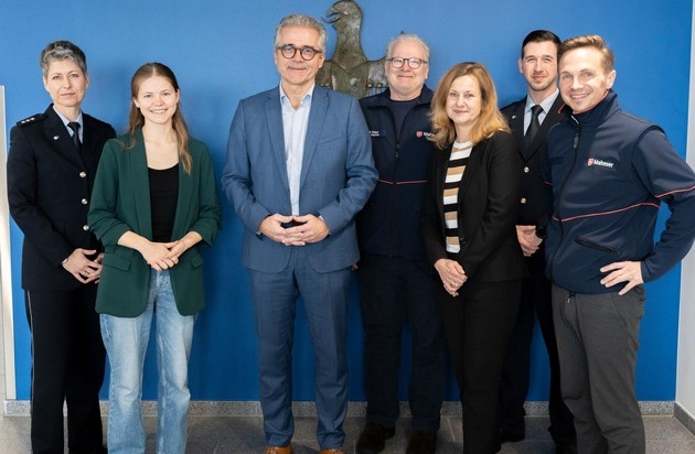 POL-AC: Musik, die berührt und bewegt: Polizei Aachen spendet 5700 Euro aus dem ...