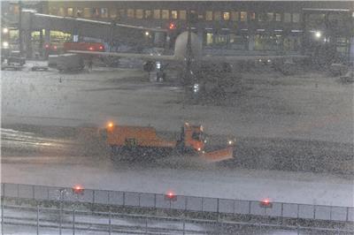 Winterwetter führt zu Verspätungen an Flughäfen