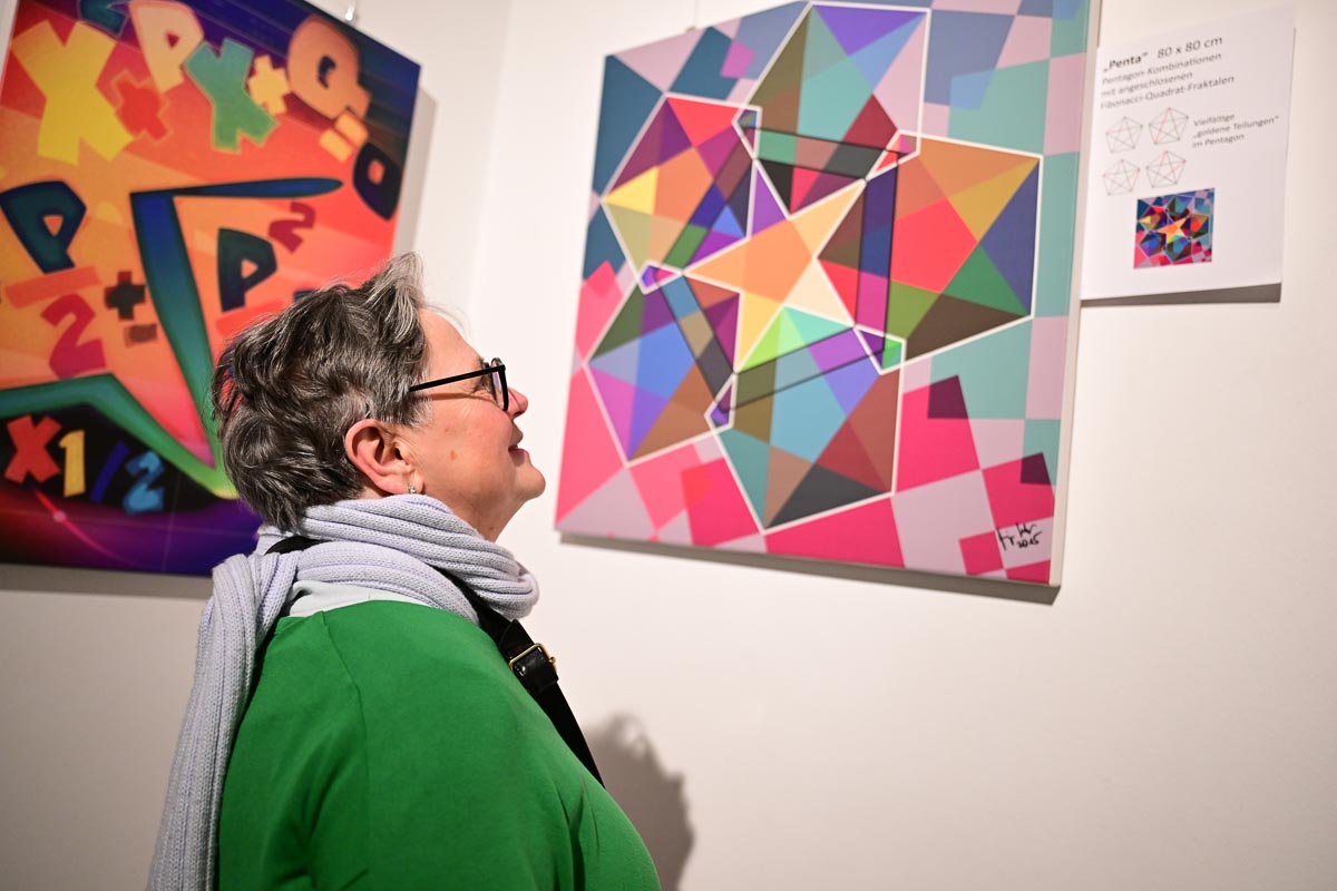 Formeln zum Staunen: Jürgen Felger verwandelt Mathematik in Kunst