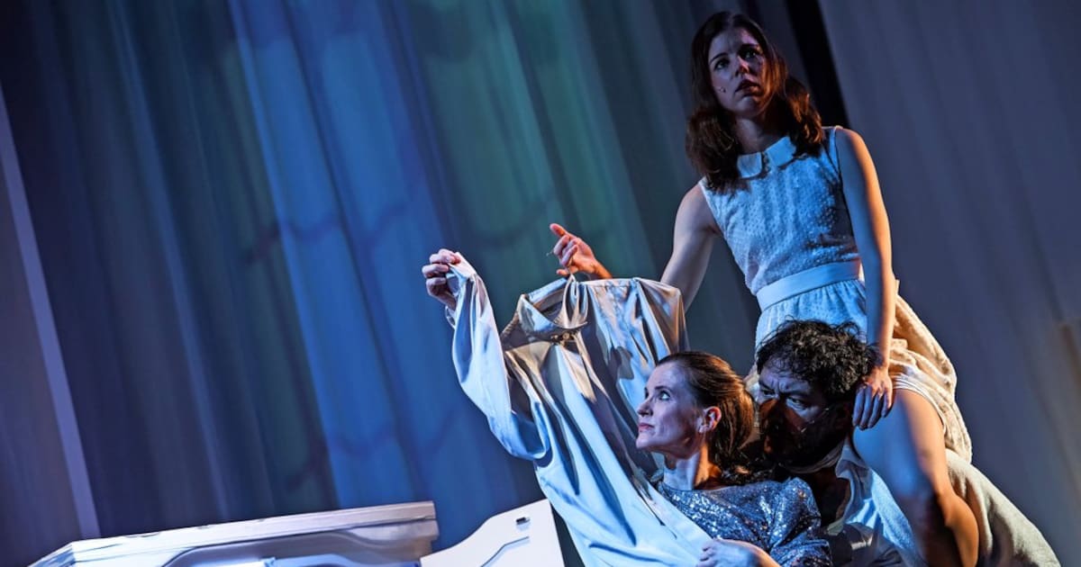 Kostümverkauf verheißt ein Stück Budenzauber