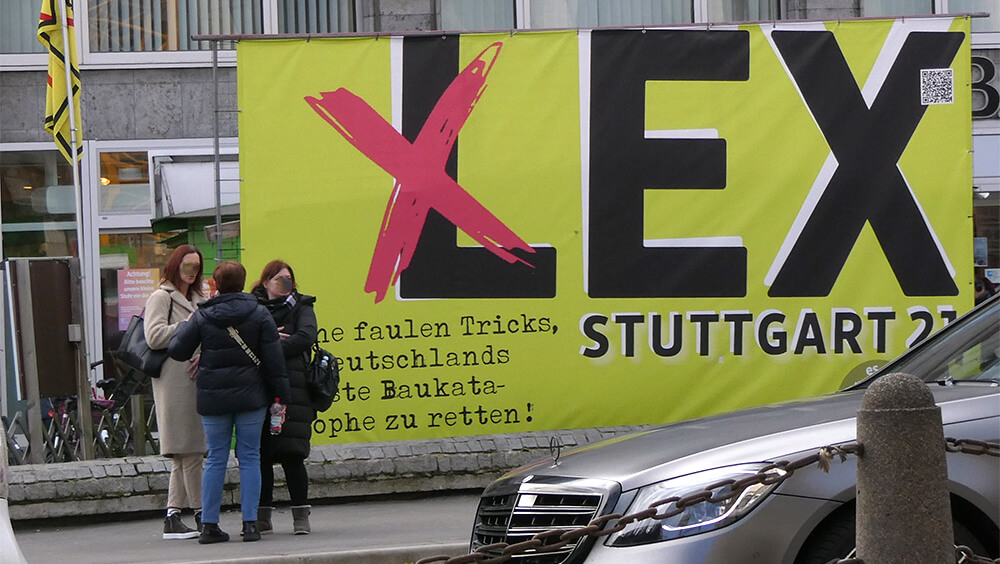 Banner s21 in stuttgart © pit wuhrer