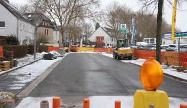 Düsseldorf Benrath: Kleinstraße nach Wasserrohrbruch im November immer noch gesperrt - Ddorf-Aktuell