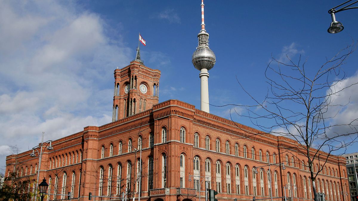 Umfrage zur Abgeordnetenhauswahl: CDU in Berlin vorn - Koalition ohne Mehrheit