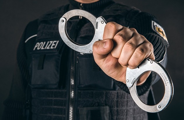 BPOL NRW: Bundespolizei nimmt zwei von Staatsanwaltschaften gesuchte Straftäter über ...