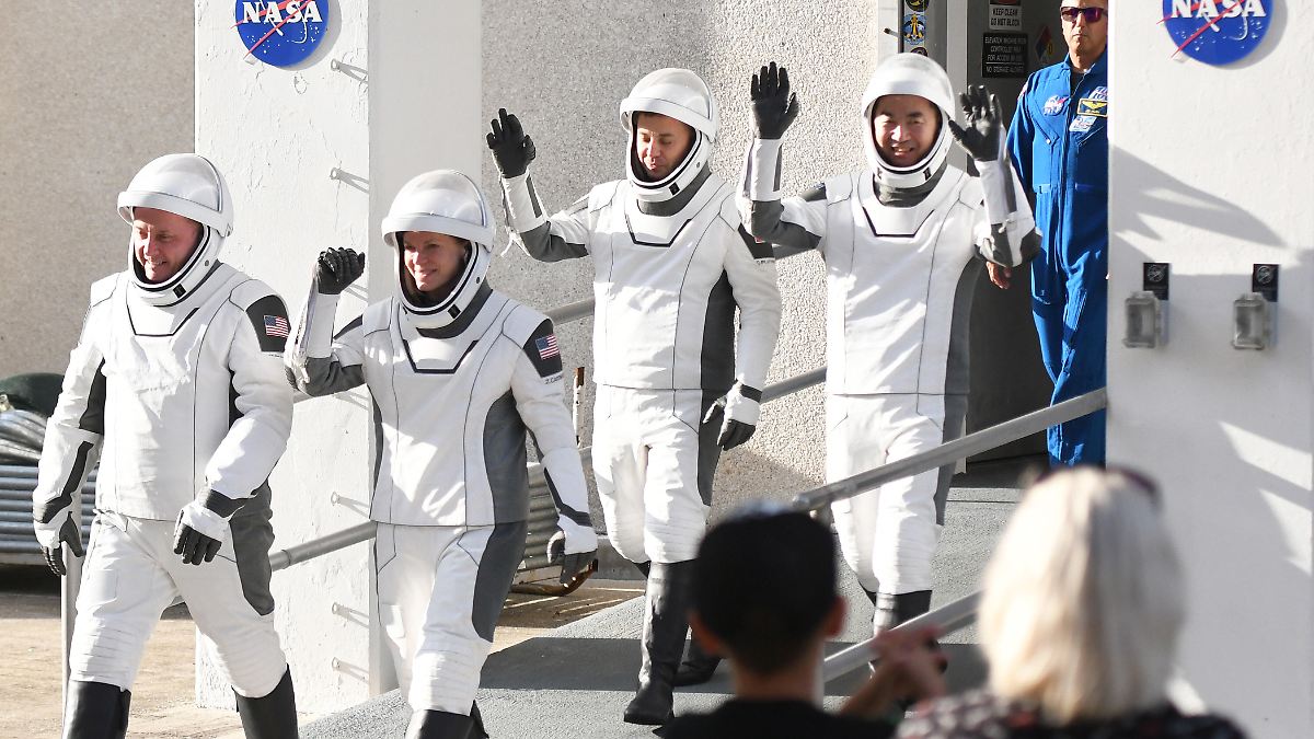 Astronaut mit Gesundheitsproblem: Nasa holt erstmals ISS-Crew vorzeitig zurück