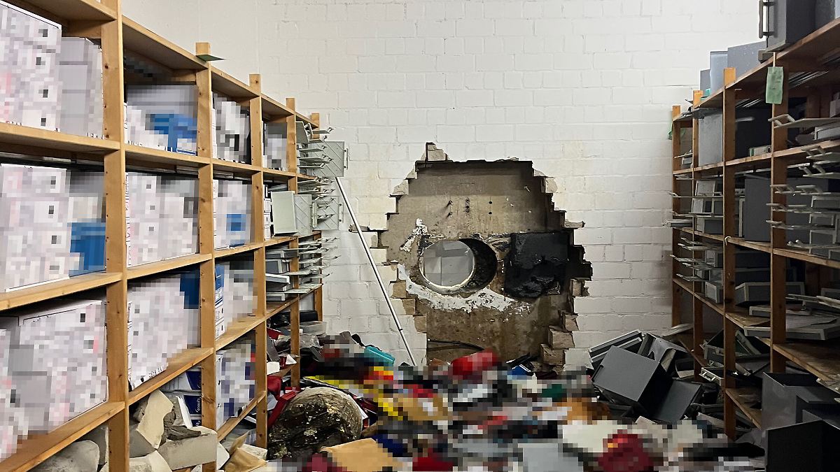 Polizei gründet Gruppe "Bohrer": Bericht: Sparkassen-Beute übersteigt 100 Millionen Euro