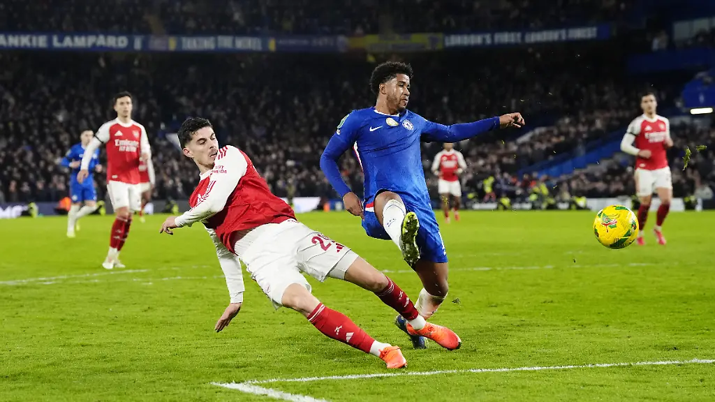 Chelsea-v-Arsenal-Carabao-Cup-Semi-Final-First-Leg-Stamford-Bridge-Arsenal-s-Kai-Havertz-centre-left-attempts-a-shot-on-goal-during-the-Carabao-Cup-semi-final-first-leg-match-at-Stamford-Bridge-London-Picture-date-Wednesday-January-14-2026-Photo-credit-should-read-Nick-Potts-PA-Wire-RESTRICTIONS-EDITORIAL-USE-ONLY-No-use-with-unauthorised-audio-video-data-fixture-lists-club-league-logos-or-live-services-Online-in-match-use-limited-to-120-images-no-video-emulation-No-use-in-betting-games-or-single-club-league-player-publications