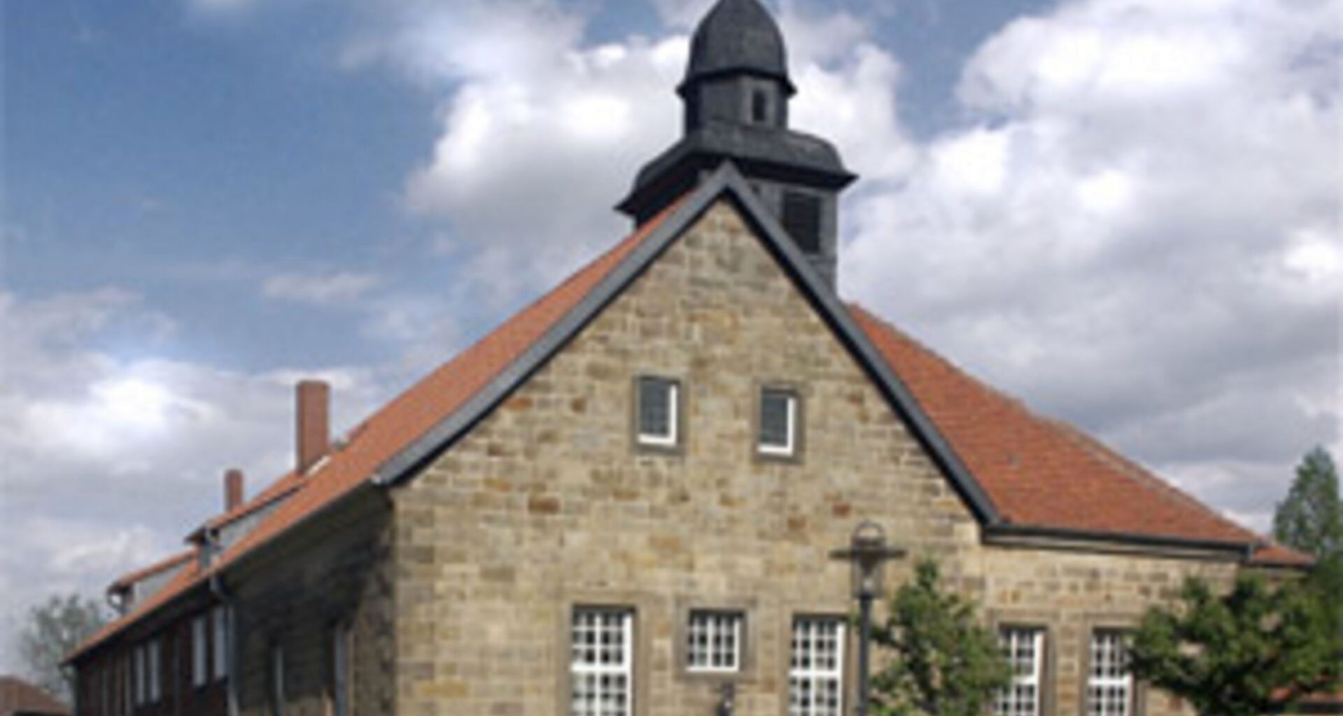 Gruppe 60+ der Christusgemeinde besucht eine Ausstellung im Sprengelmuseum