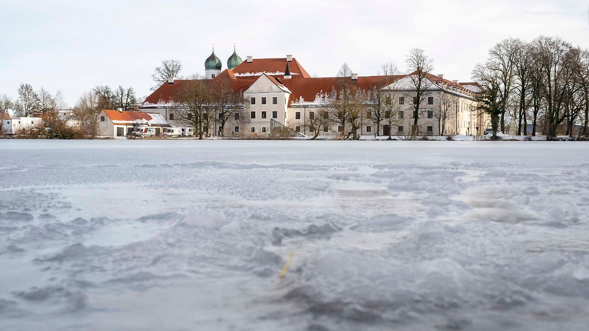 Auch ukrainische Männer im Fokus: CSU will die meisten Syrer zurück in die Heimat schicken