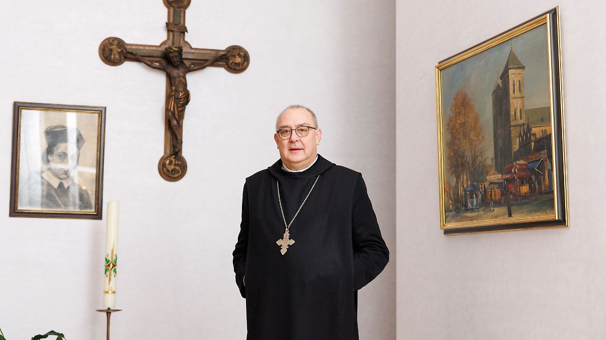 Niedersachsen & Bremen: Bischof sieht Beschäftigung mit Missbrauch als Daueraufgabe