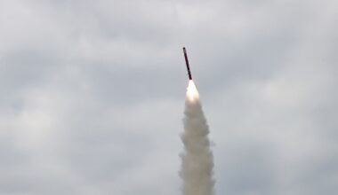 Experte sieht Signal an die USA: Nordkorea feuert ballistische Raketen ab