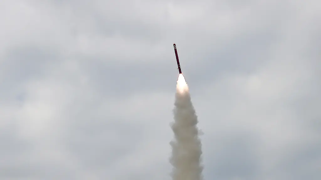 Die-von-der-staatlichen-nordkoreanischen-Nachrichtenagentur-KCNA-am-29-10-2025-zur-Verfuegung-gestellte-Aufnahme-zeigt-nach-Angaben-von-KCNA-einen-Testabschuss-von-strategischen-Marschflugkoerpern-auf-dem-Meer