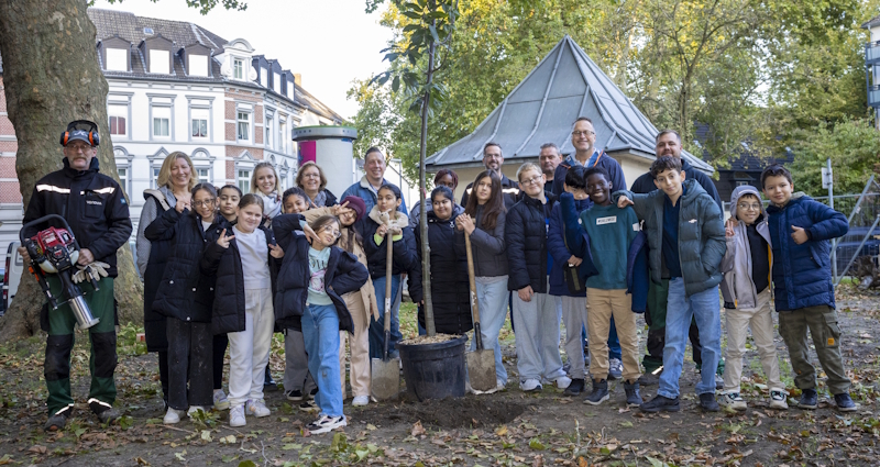 Challenge für die Umwelt: Vonovia und Grundschule Nordviertel pflanzen gemeinsam