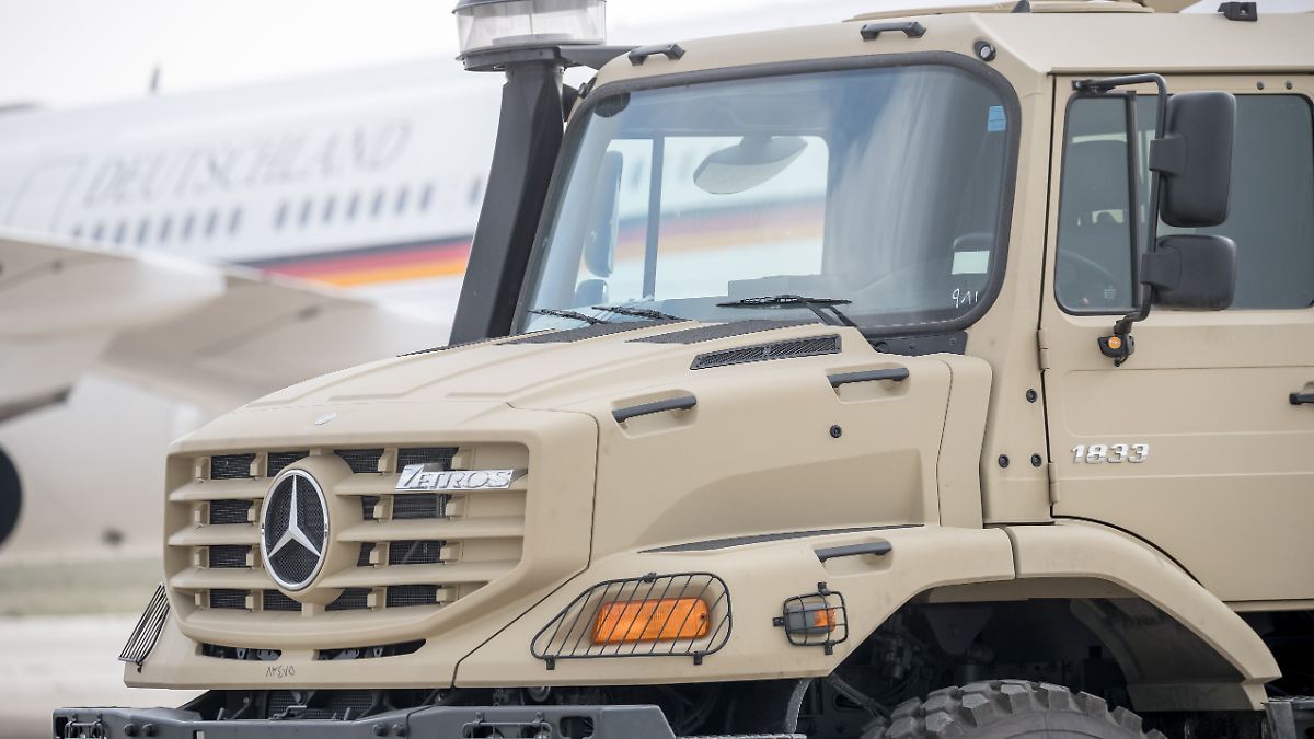 Werk in Wörth am Rhein beteiligt: Daimler Truck liefert 7000 Militärlaster nach Frankreich