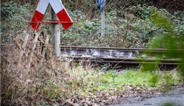 Sabotage vermutet: Lok entgleist in Essen