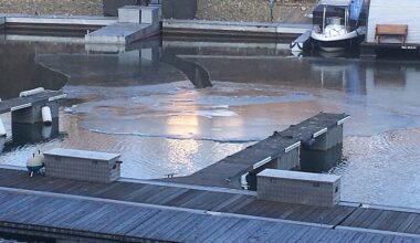 Stadt Wiesbaden warnt vor Betreten der Eisflächen: Eis auf Teichen, Flüssen und im Schiersteiner Hafen nicht betreten!