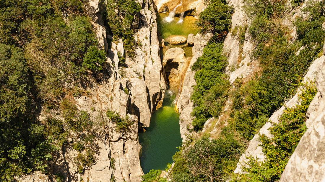 Frankreich neu entdecken. Die Badegumpen der Gorges de Galamus. Foto: Hilke Maunder