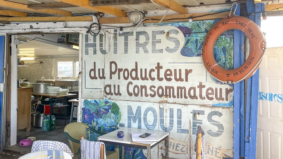 Einfach und beliebt: Chez Néné an der Pointe Courtevon Sète. Foto: Hilke Maunder