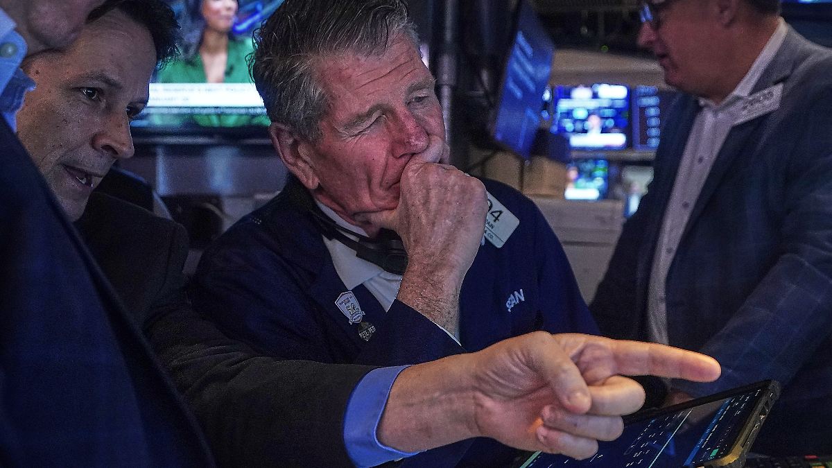 Gewinnmitnahmen nach Rally: Intel-Schock drückt die Stimmung an der Wall Street