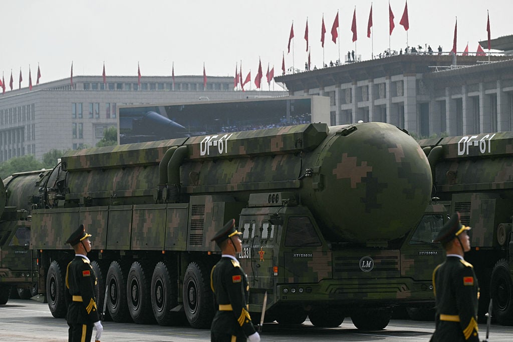 Bei einer Militärparade im September zeigt China sein Raketen-Arsenal - die DF-27 ist noch nicht dabei.