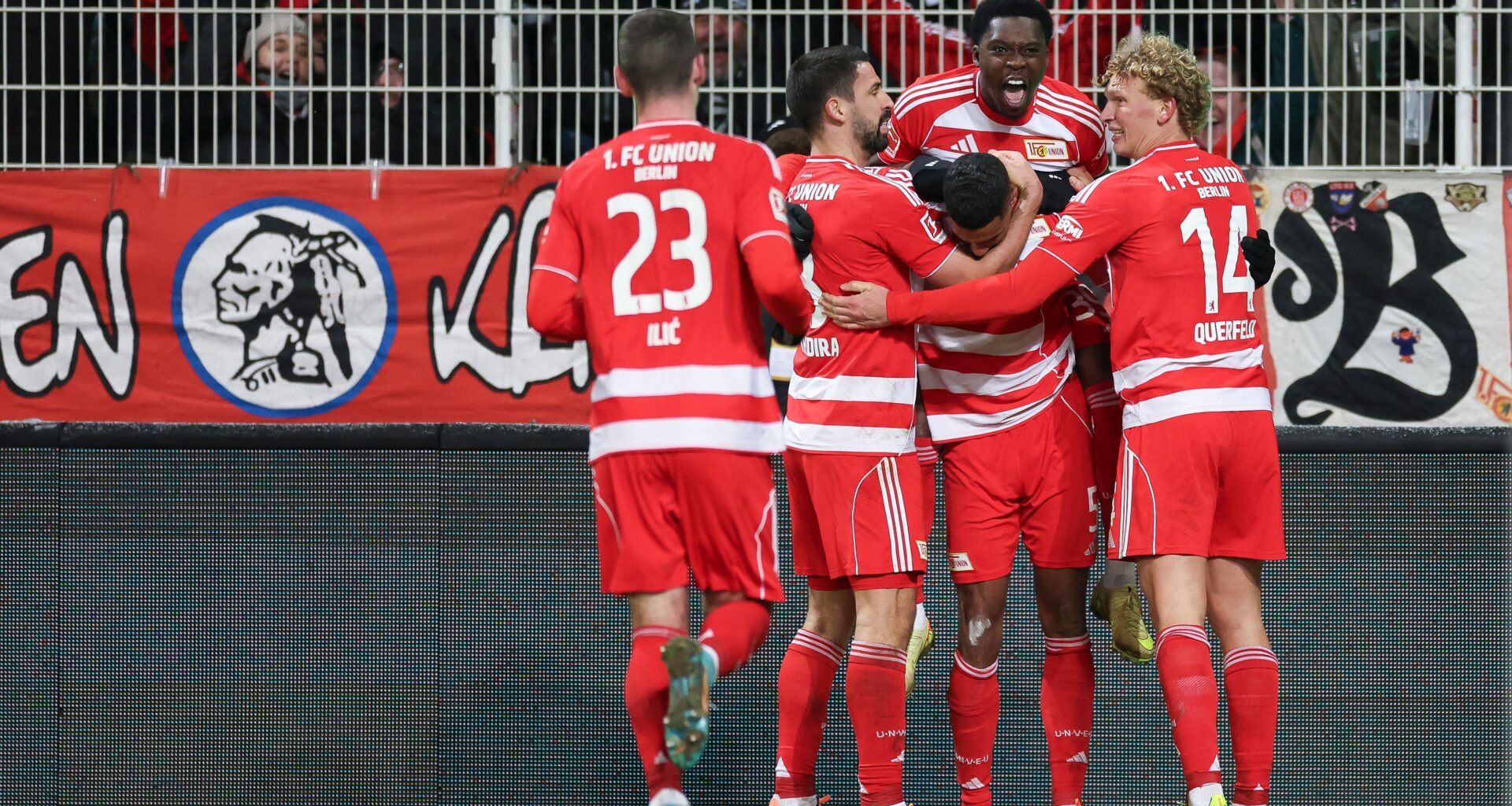 Sky oder DAZN für FC Augsburg vs. Union Berlin heute live: Wer zeigt / überträgt das Bundesligaspiel im TV sowie Livestream und warum ist es erst am Donnerstag?