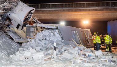 Schnee und Glätte sorgen für zahlreiche Unfälle in Deutschland – Lachs auf der Autobahn