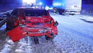 Zwei Unfälle sorgen für Vollsperrung der A 17