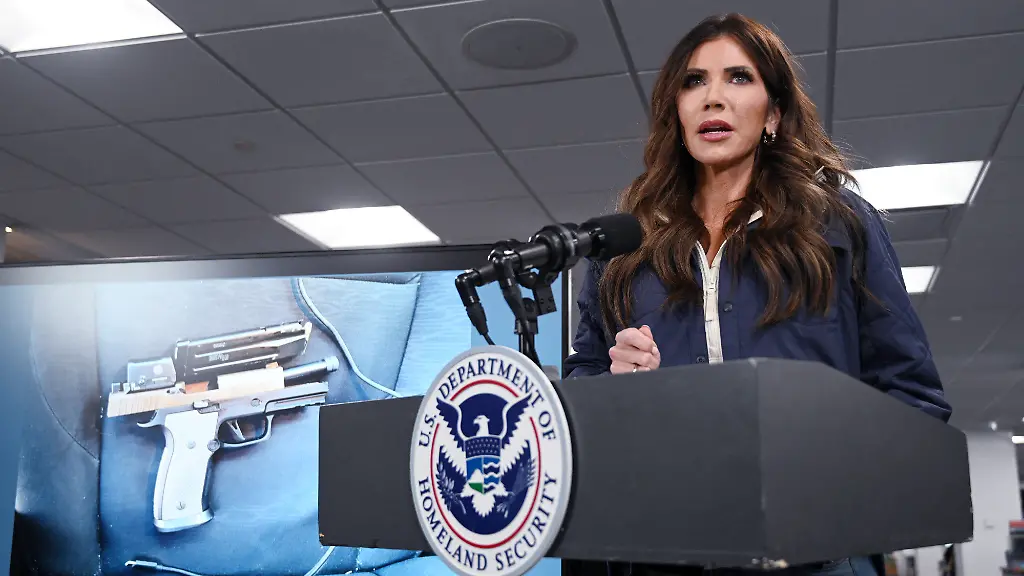 Homeland-Security-Secretary-Kristi-Noem-holds-a-news-conference-at-the-headquarters-for-the-Federal-Emergency-Management-Agency-FEMA-to-discuss-a-major-winter-storm-affecting-much-of-the-country-as-well-as-the-shooting-death-of-a-Minneapolis-man-by-federal-agents-in-Minnesota-in-Washington-DC-on-January-24-2026-Photo-by-Olivier-Douliery-ABACAPRESS