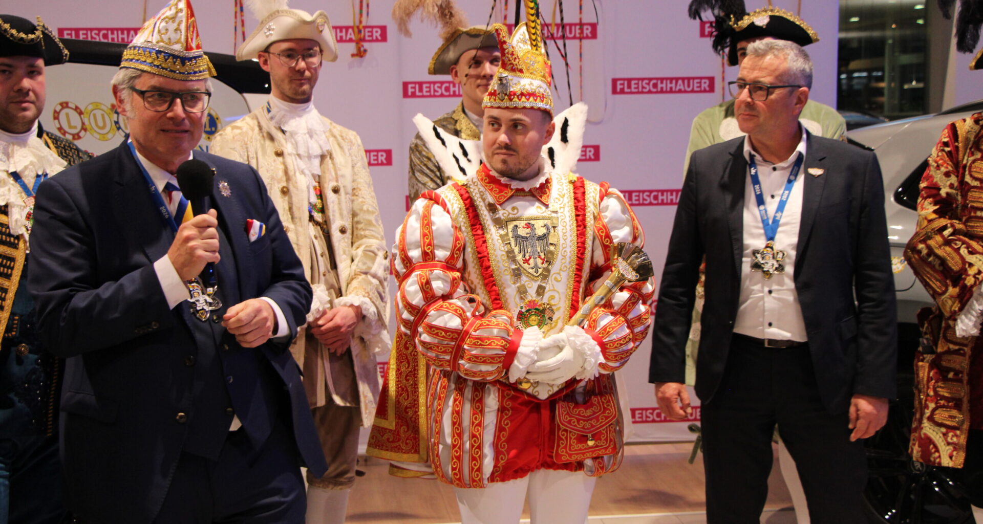 Bei Wind und Wetter sicher von Bühne zu Bühne