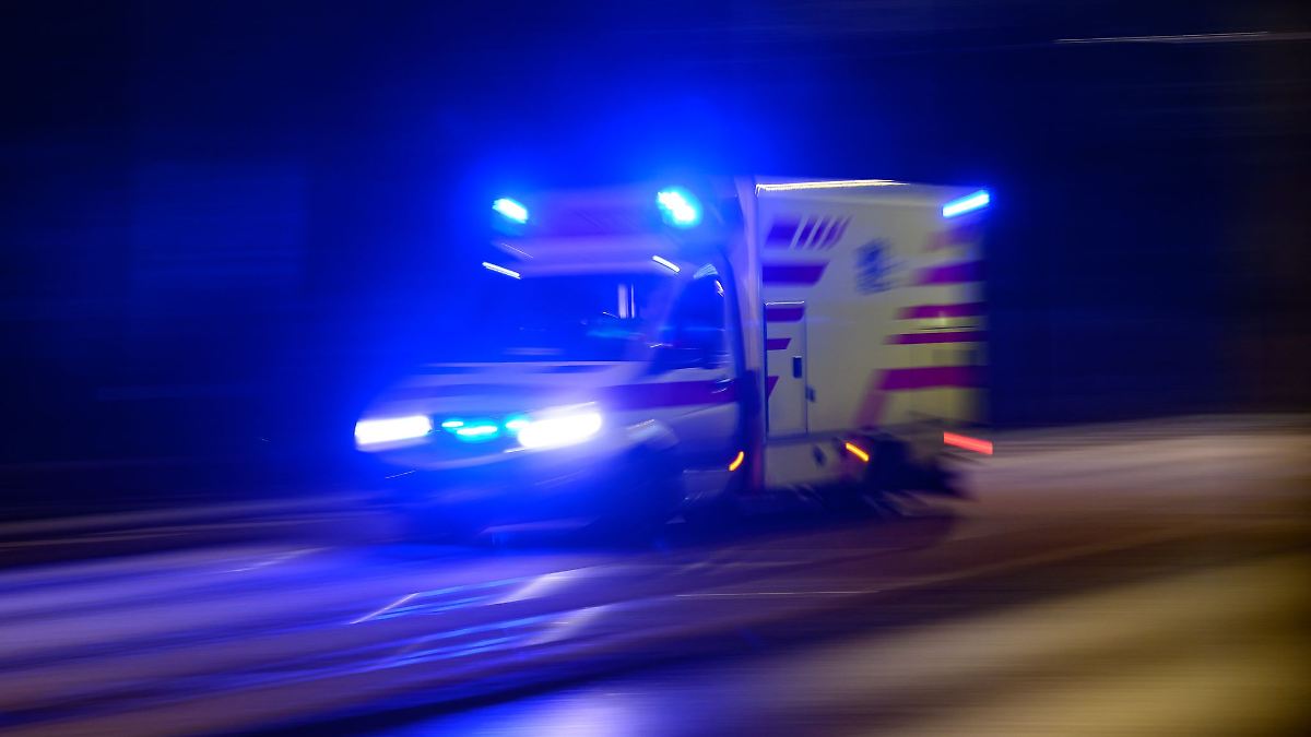 Niedersachsen & Bremen: Unfall in Nordhorn: Radfahrer von Rettungswagen erfasst