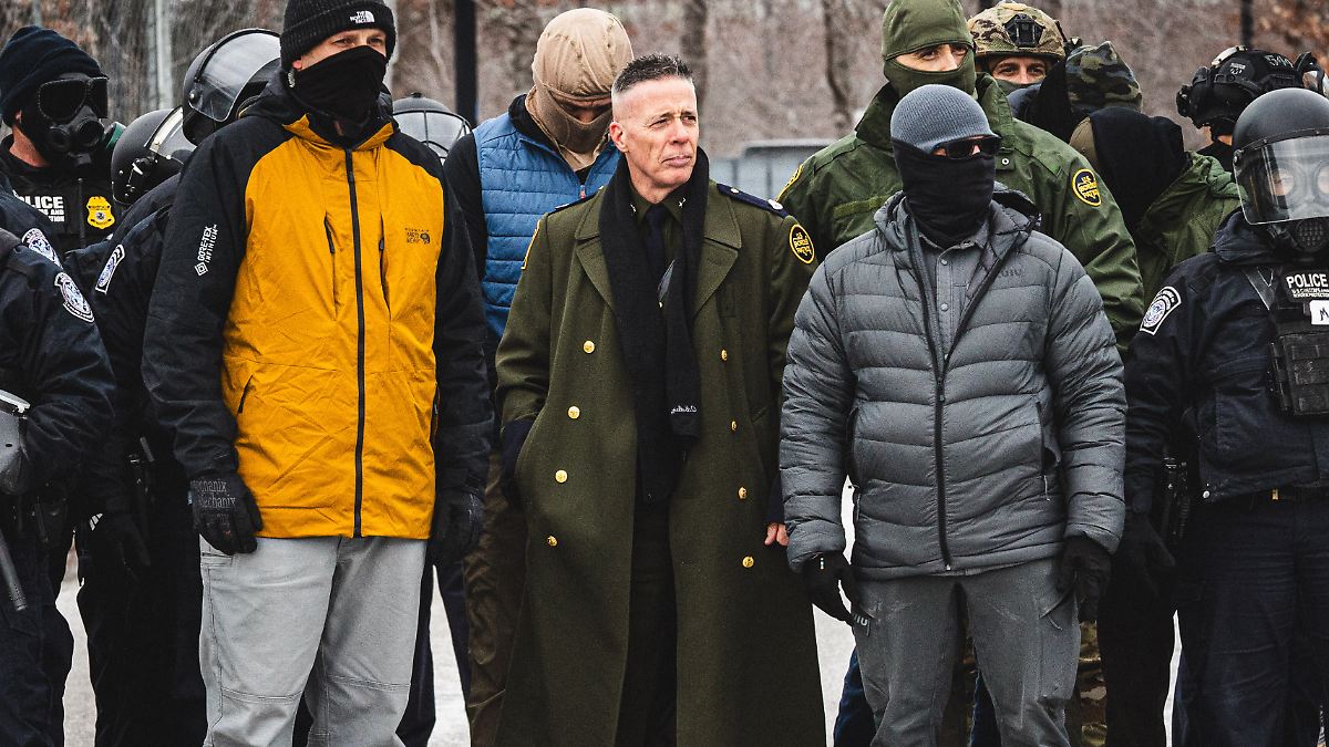 Grenzschützer mit "SS-Kleidung": Gregory Bovino - das ist Trumps Mann fürs Grobe 