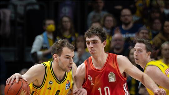 FC Bayern baut gegen Braunschweig Siegesserie aus