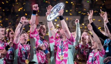 "Täter sind gefasst": Nach Diebstahl: "Die Meisterschale ist ein Barren"