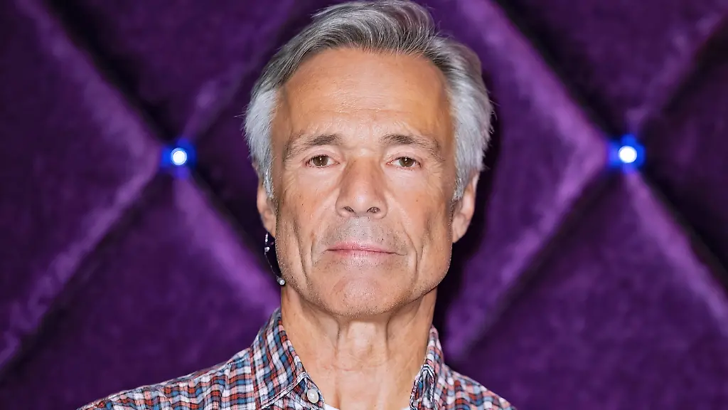 MDR-Riverboat-Schauspieler-Hannes-Jaenicke-anlaesslich-der-Aufzeichnung-der-MDR-Talkshow-Riverboat-am-24-09-2025-in-der-Mediacity-Leipzig