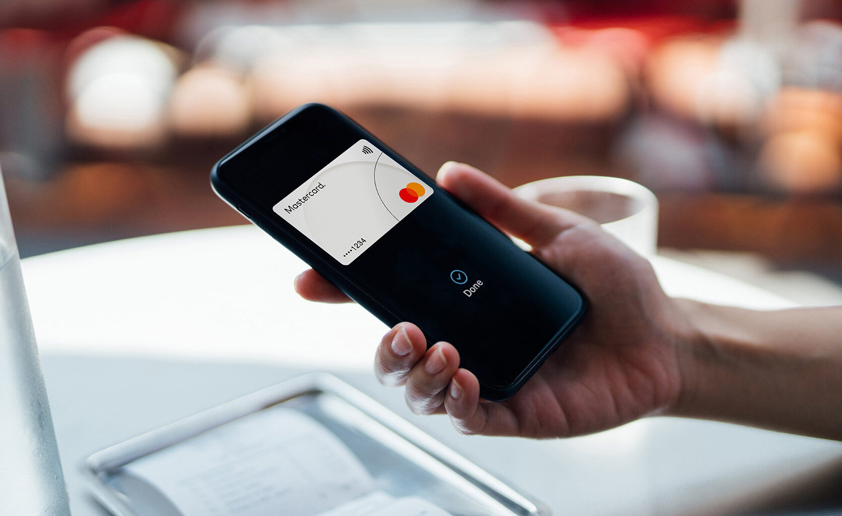 Jeder Dritte in Deutschland zahlt wöchentlich mobil