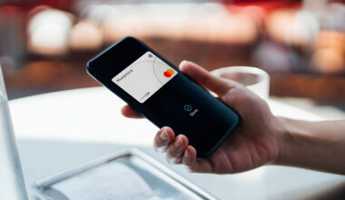 Jeder Dritte in Deutschland zahlt wöchentlich mobil