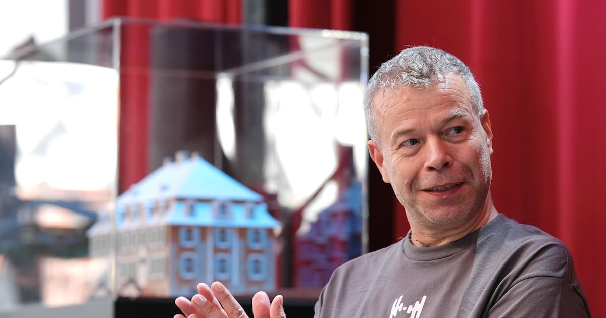 Weltfotograf Wolfgang Tillmans kommt zur Finissage seiner Ausstellung nach Hasten