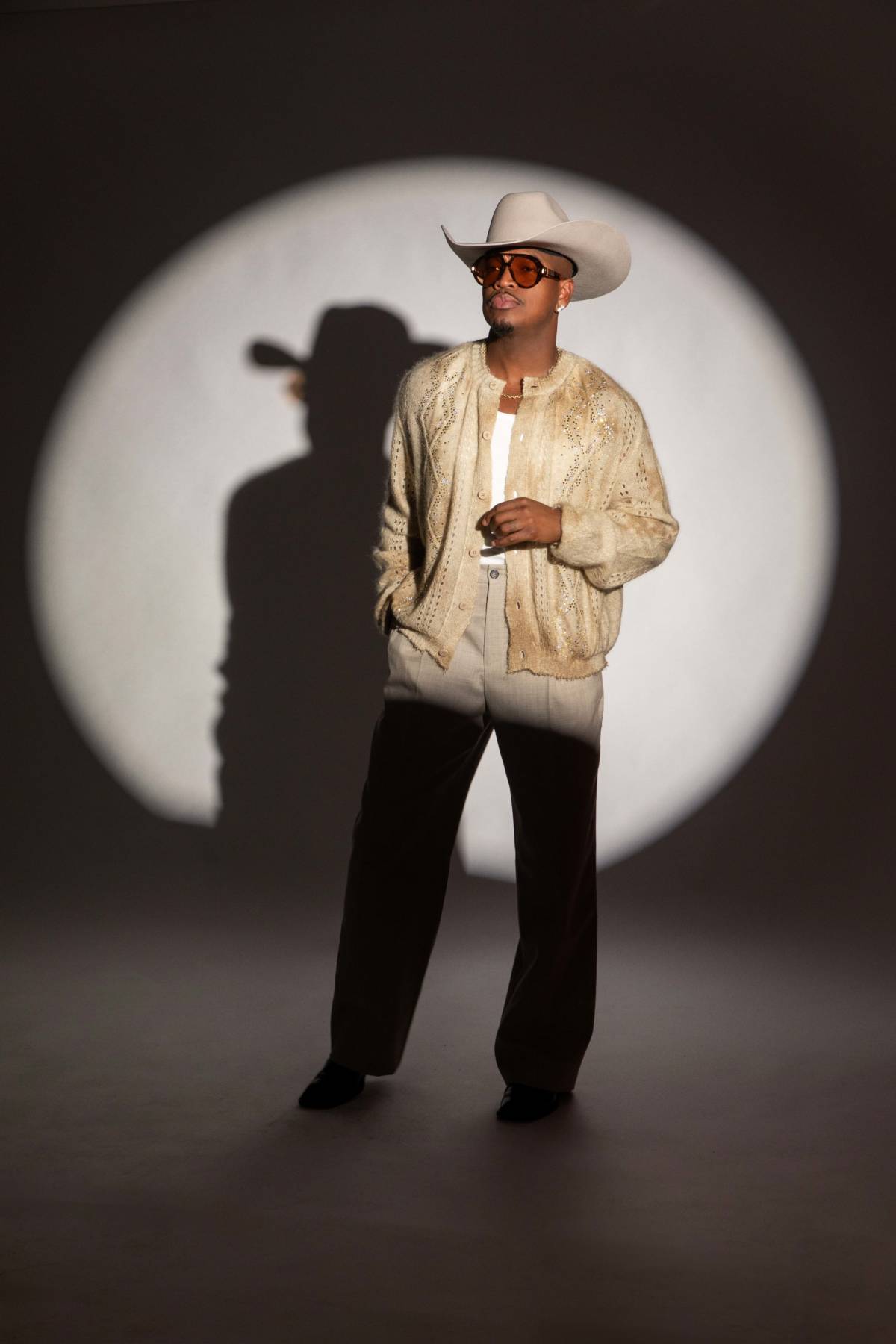 ne-yo cowbody hat press image