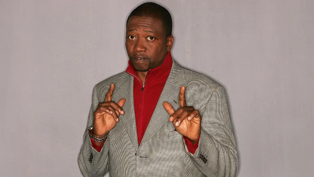 NEW-YORK-APRIL-25-Actor-T-K-Carter-of-The-L-A-Riots-Spectacular-poses-for-a-portrait-during-the-Tribeca-Film-Festival-at-the-Tribeca-Grand-Hotel-April-25-2005-in-New-York-City
