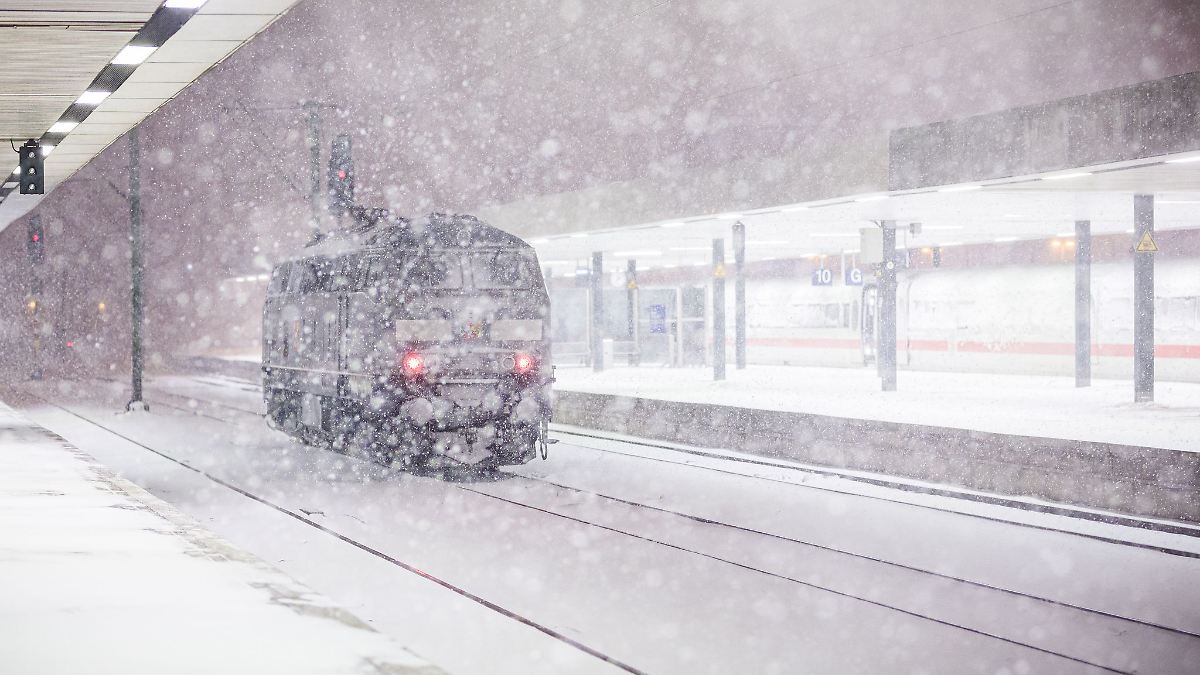 Niedersachsen & Bremen: Auch Regionalzüge stellen Betrieb ein