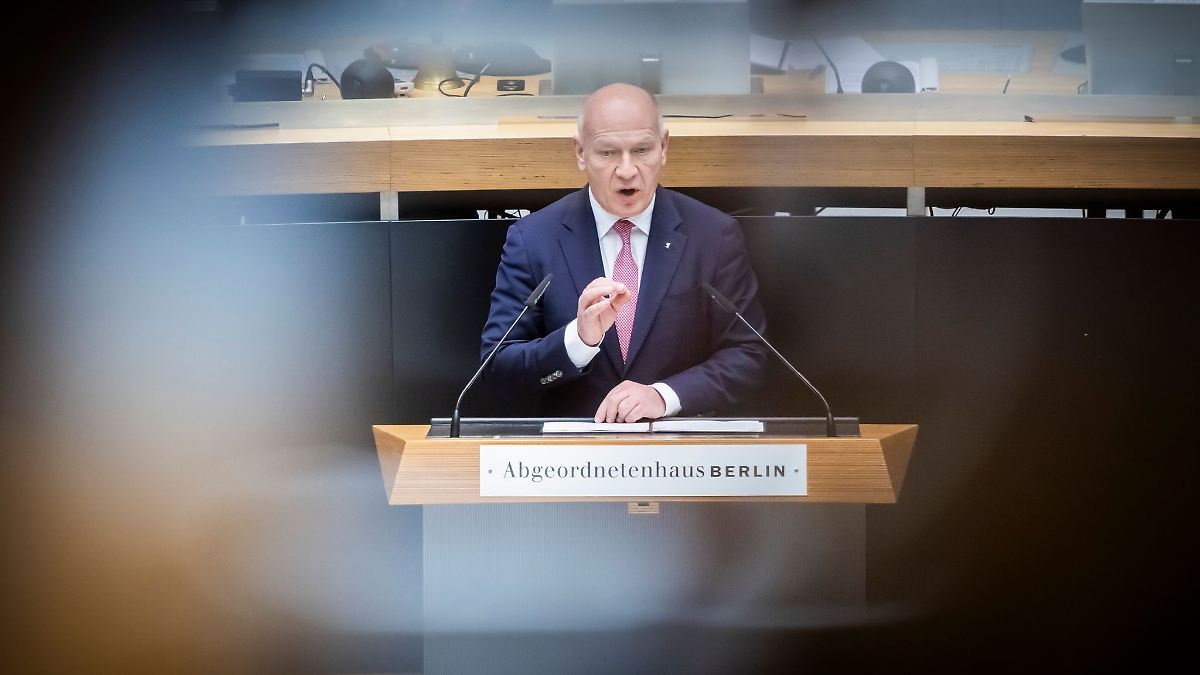 Berlin & Brandenburg: Wegner gibt Regierungserklärung zu Stromausfall ab