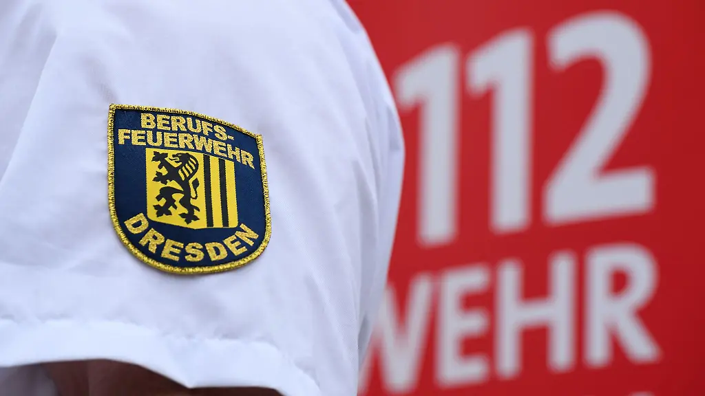 Naechtlicher-Brand-schreckt-150-Mieter-in-Dresden-auf