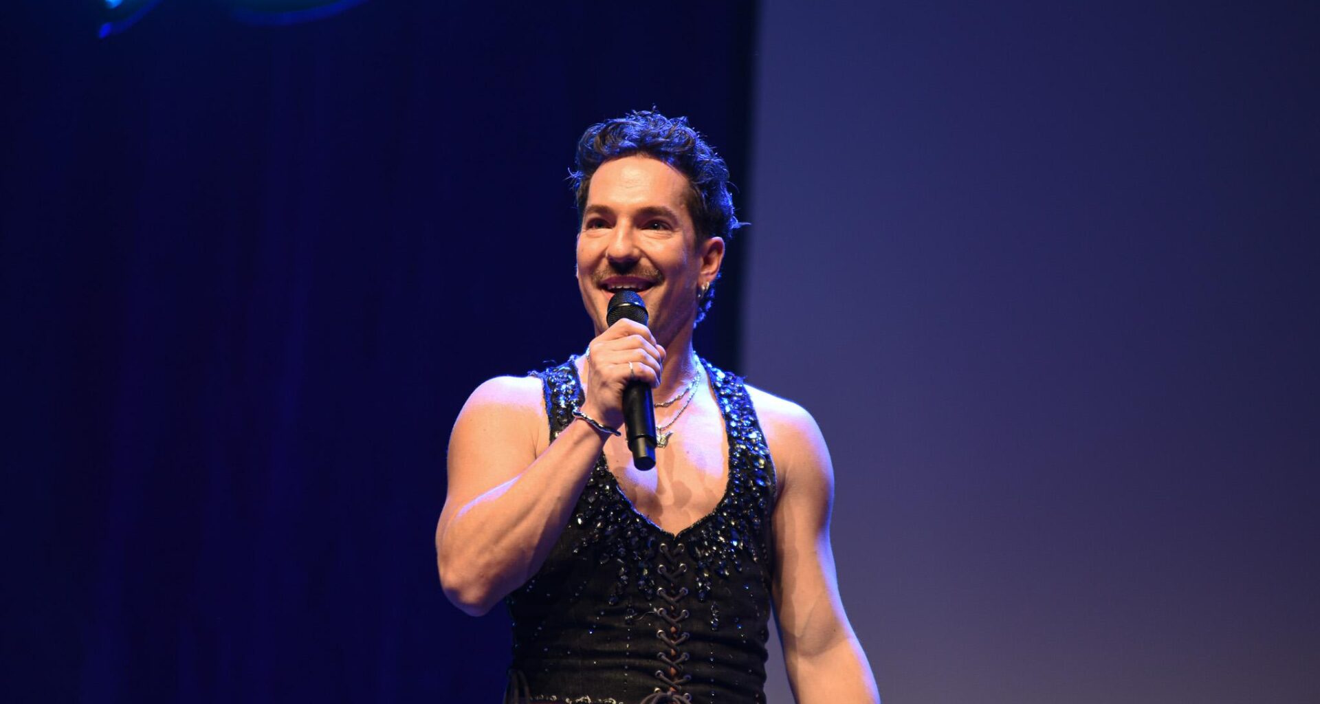 Nico Stank mit „Akte Ex“ eine der erfolgreichsten Comedy-Tourneen live in Hamburg